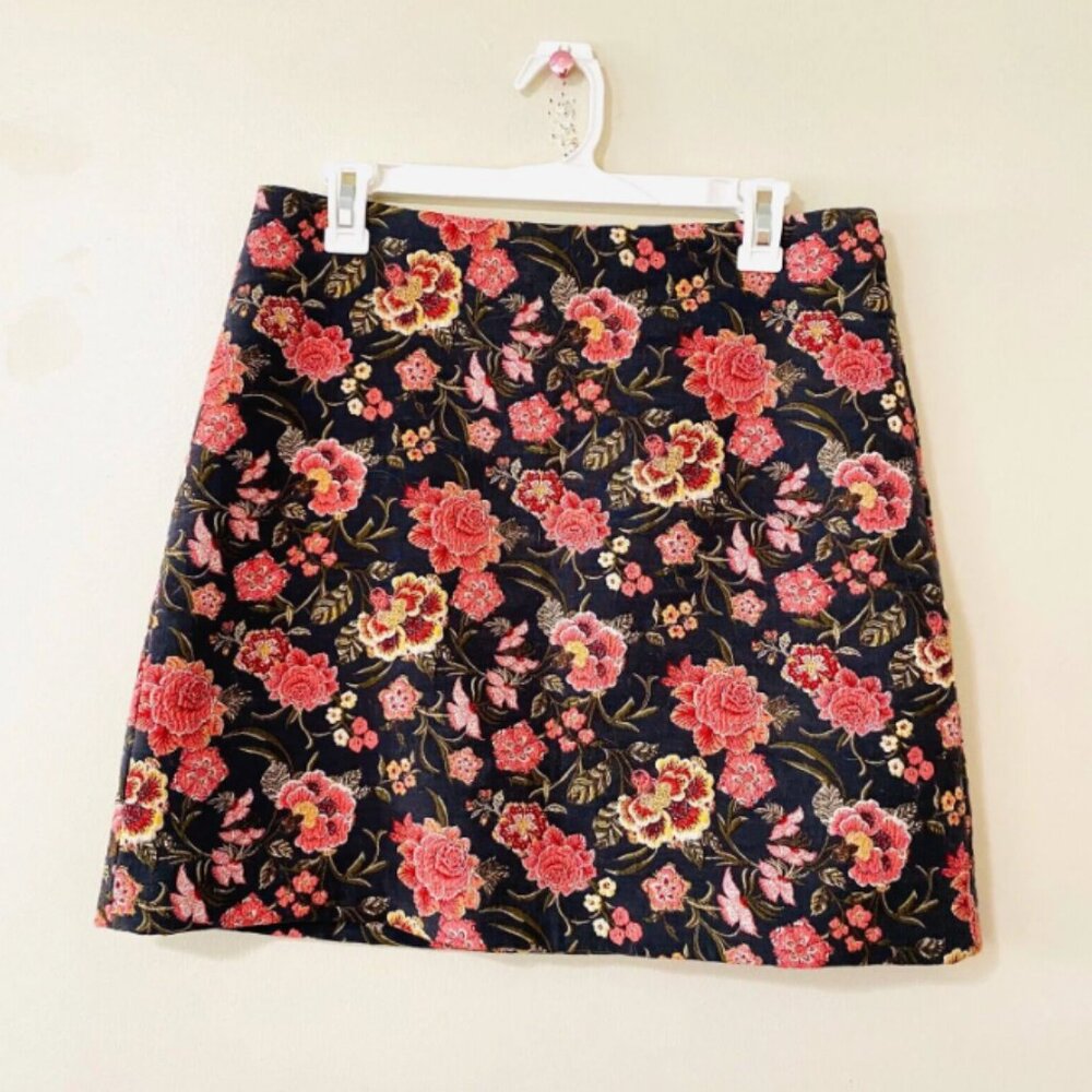 Loft Ann Taylor Skirt Dark Floral Mini Short Fully Lined Business. NWT. Size 6T